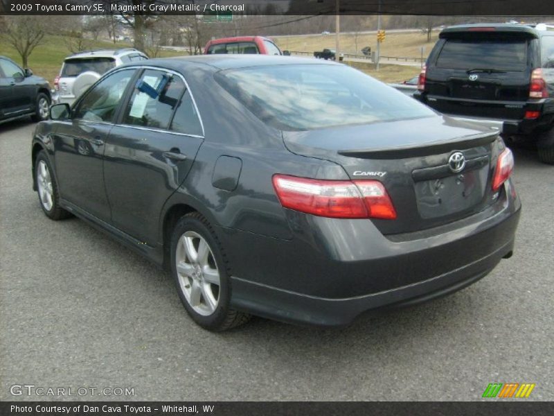  2009 Camry SE Magnetic Gray Metallic