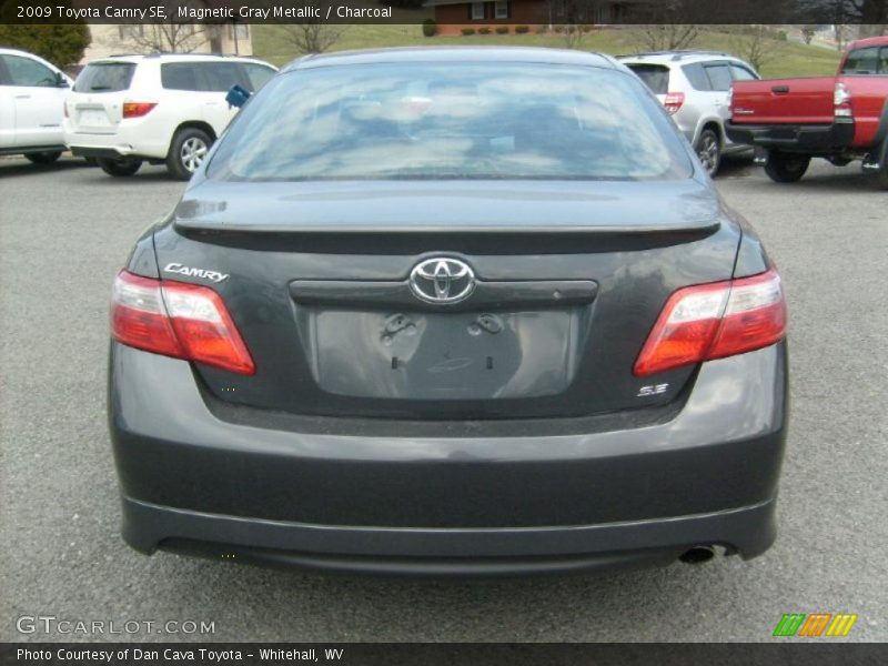 Magnetic Gray Metallic / Charcoal 2009 Toyota Camry SE