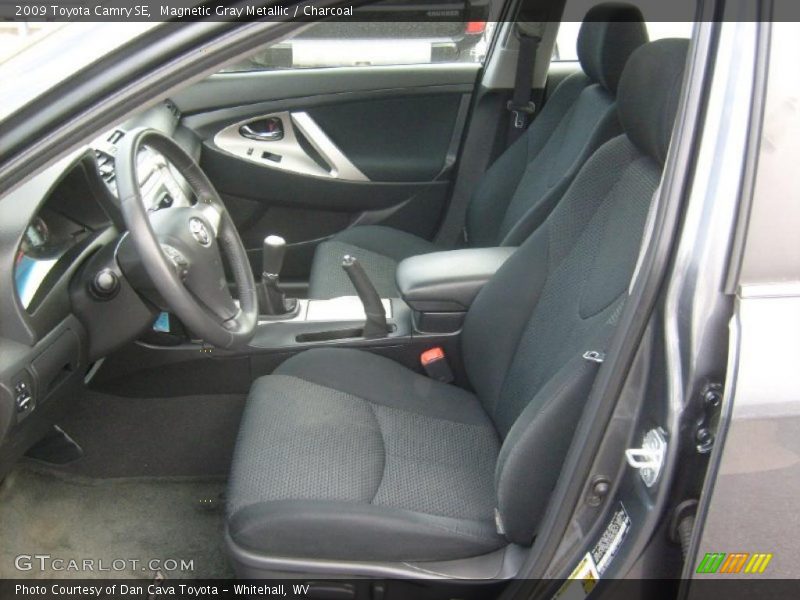  2009 Camry SE Charcoal Interior