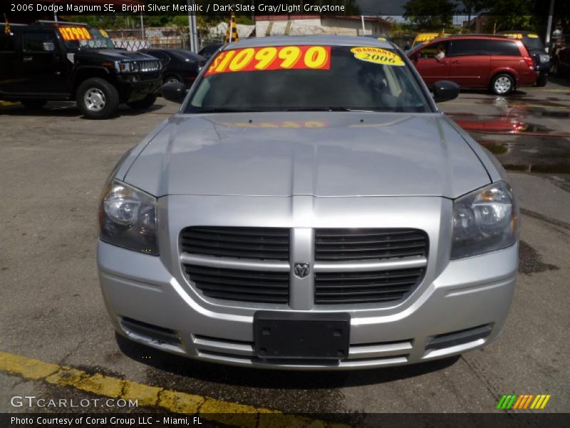 Bright Silver Metallic / Dark Slate Gray/Light Graystone 2006 Dodge Magnum SE