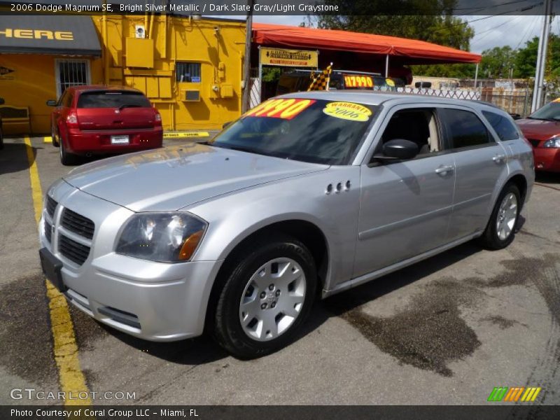 Bright Silver Metallic / Dark Slate Gray/Light Graystone 2006 Dodge Magnum SE