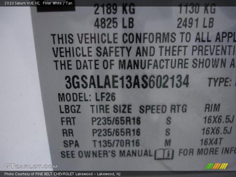 Polar White / Tan 2010 Saturn VUE XE