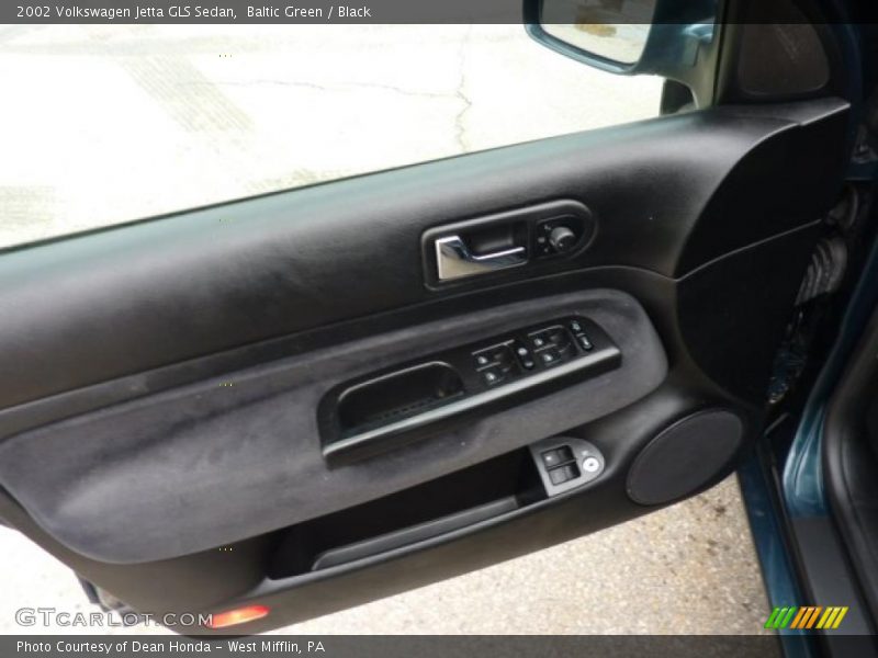 Baltic Green / Black 2002 Volkswagen Jetta GLS Sedan