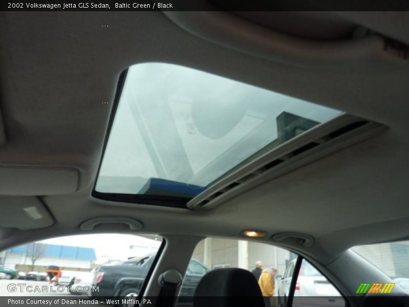 Baltic Green / Black 2002 Volkswagen Jetta GLS Sedan