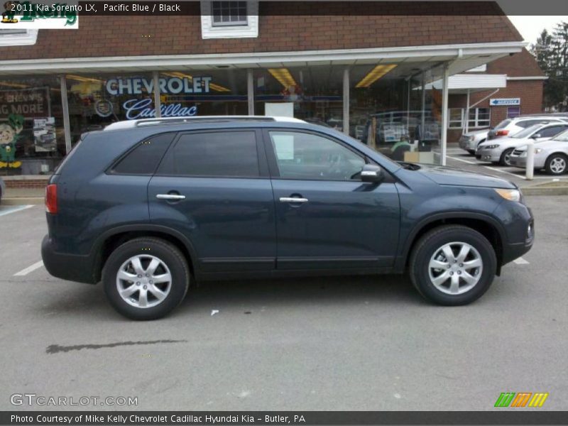 Pacific Blue / Black 2011 Kia Sorento LX