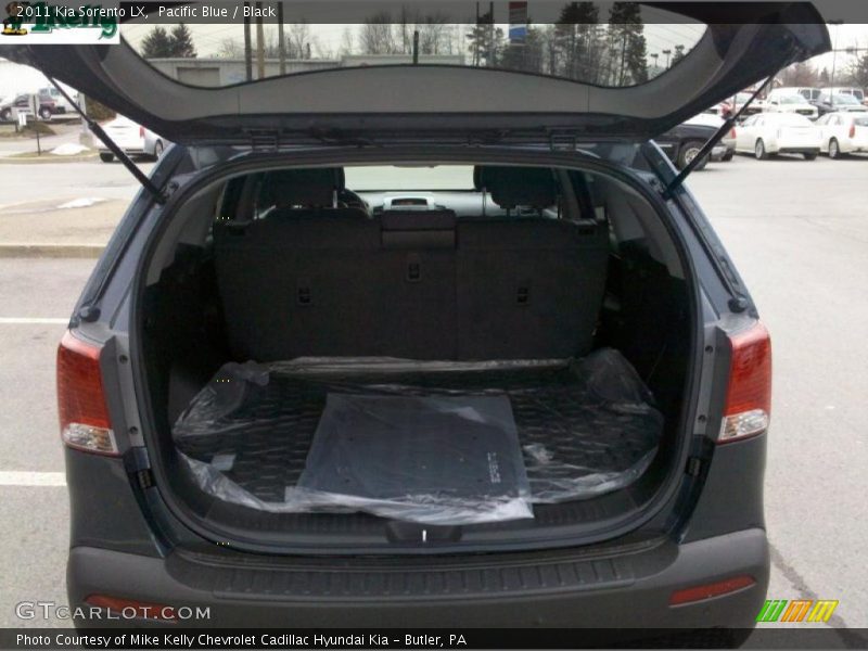 Pacific Blue / Black 2011 Kia Sorento LX