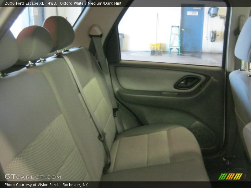 Oxford White / Medium/Dark Flint 2006 Ford Escape XLT 4WD