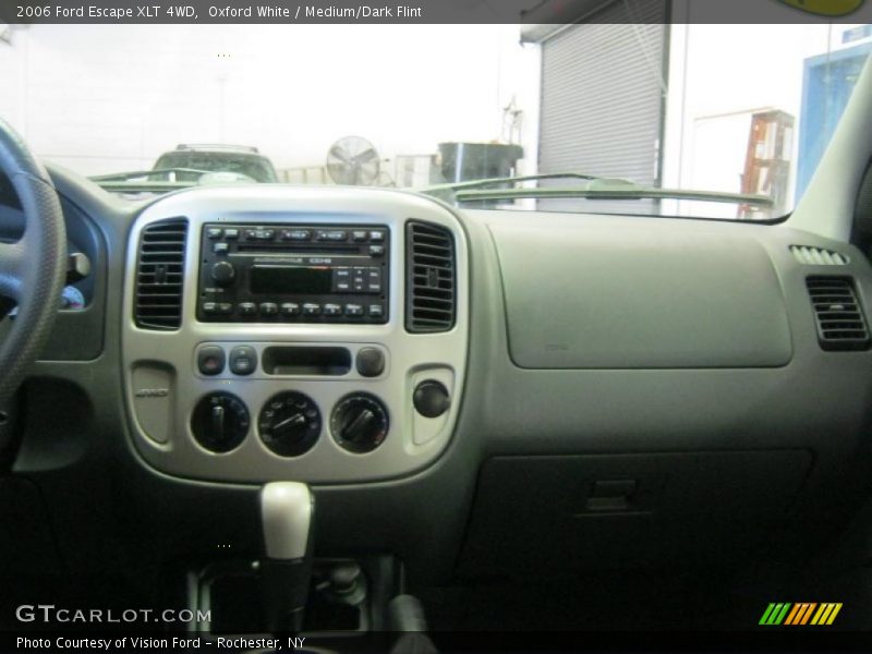 Oxford White / Medium/Dark Flint 2006 Ford Escape XLT 4WD