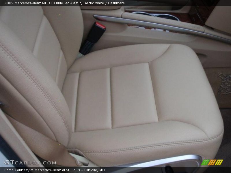 Arctic White / Cashmere 2009 Mercedes-Benz ML 320 BlueTec 4Matic