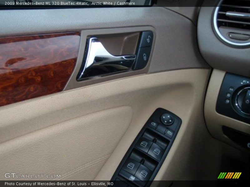 Arctic White / Cashmere 2009 Mercedes-Benz ML 320 BlueTec 4Matic