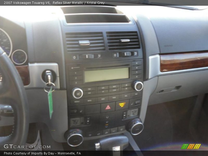 Reflex Silver Metallic / Kristal Grey 2007 Volkswagen Touareg V6