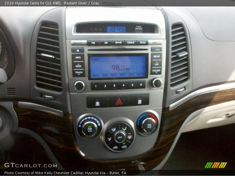 Radiant Silver / Gray 2010 Hyundai Santa Fe GLS 4WD