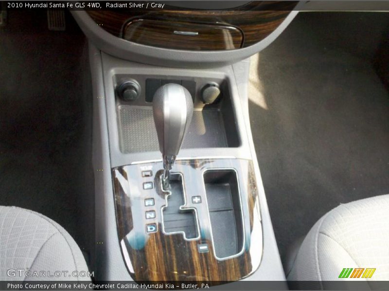 Radiant Silver / Gray 2010 Hyundai Santa Fe GLS 4WD
