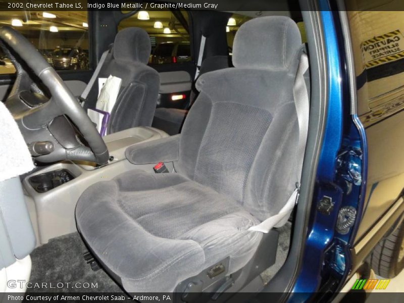 Indigo Blue Metallic / Graphite/Medium Gray 2002 Chevrolet Tahoe LS