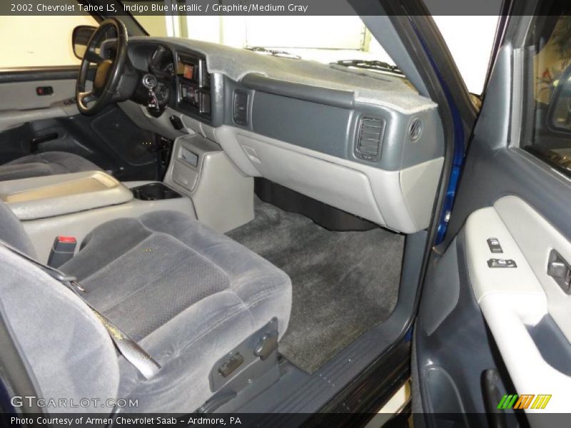 Indigo Blue Metallic / Graphite/Medium Gray 2002 Chevrolet Tahoe LS