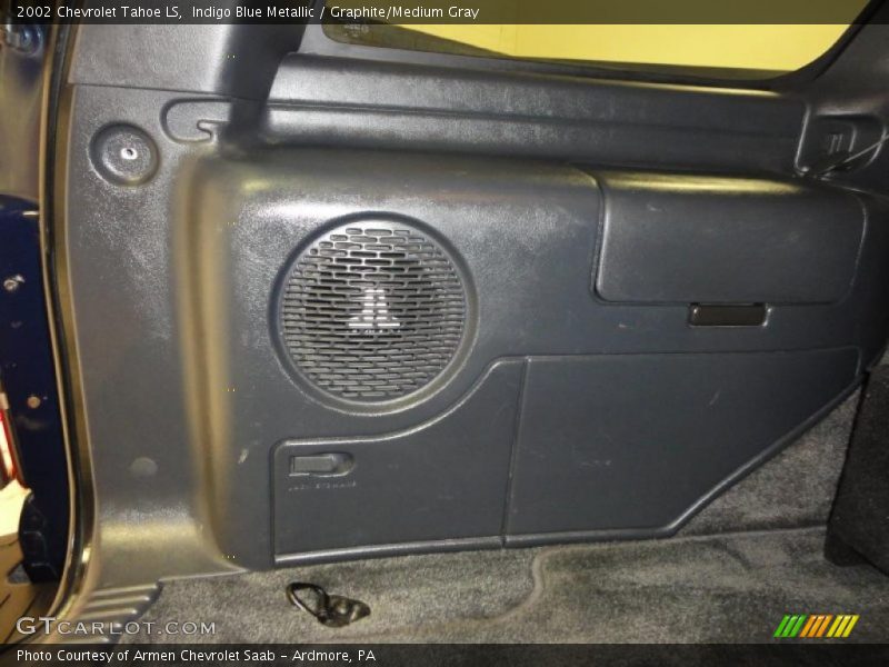 Indigo Blue Metallic / Graphite/Medium Gray 2002 Chevrolet Tahoe LS
