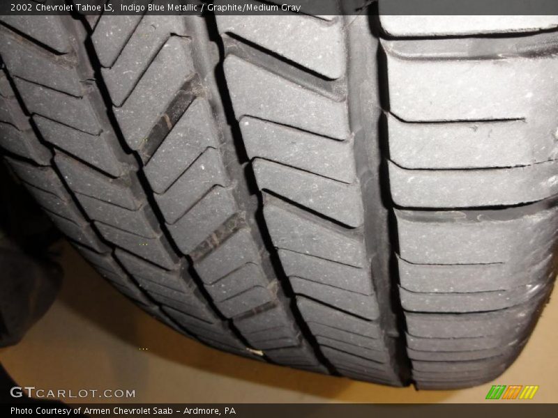 Indigo Blue Metallic / Graphite/Medium Gray 2002 Chevrolet Tahoe LS