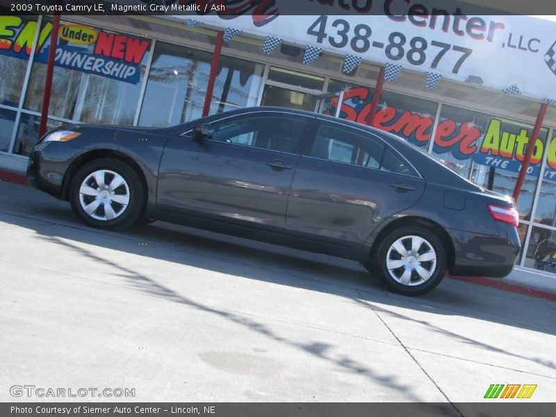 Magnetic Gray Metallic / Ash 2009 Toyota Camry LE