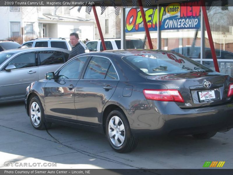 Magnetic Gray Metallic / Ash 2009 Toyota Camry LE
