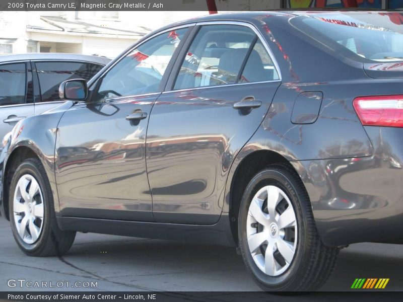 Magnetic Gray Metallic / Ash 2009 Toyota Camry LE