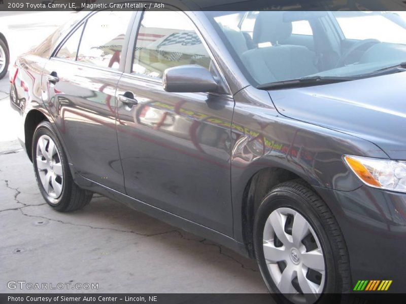 Magnetic Gray Metallic / Ash 2009 Toyota Camry LE