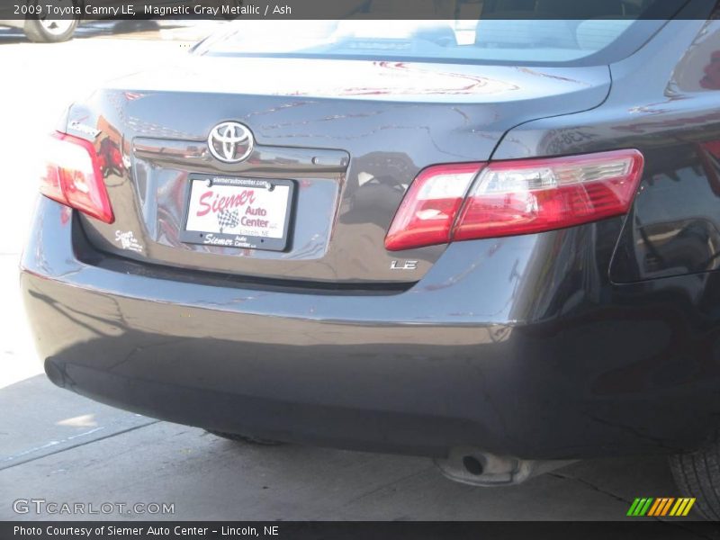 Magnetic Gray Metallic / Ash 2009 Toyota Camry LE