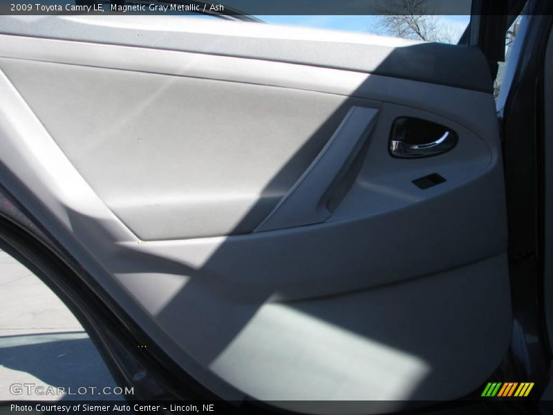 Magnetic Gray Metallic / Ash 2009 Toyota Camry LE