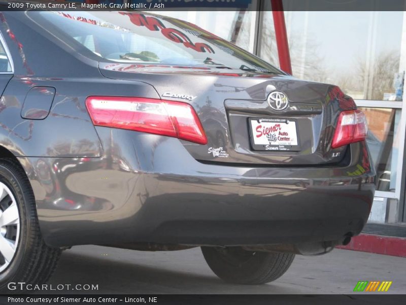 Magnetic Gray Metallic / Ash 2009 Toyota Camry LE