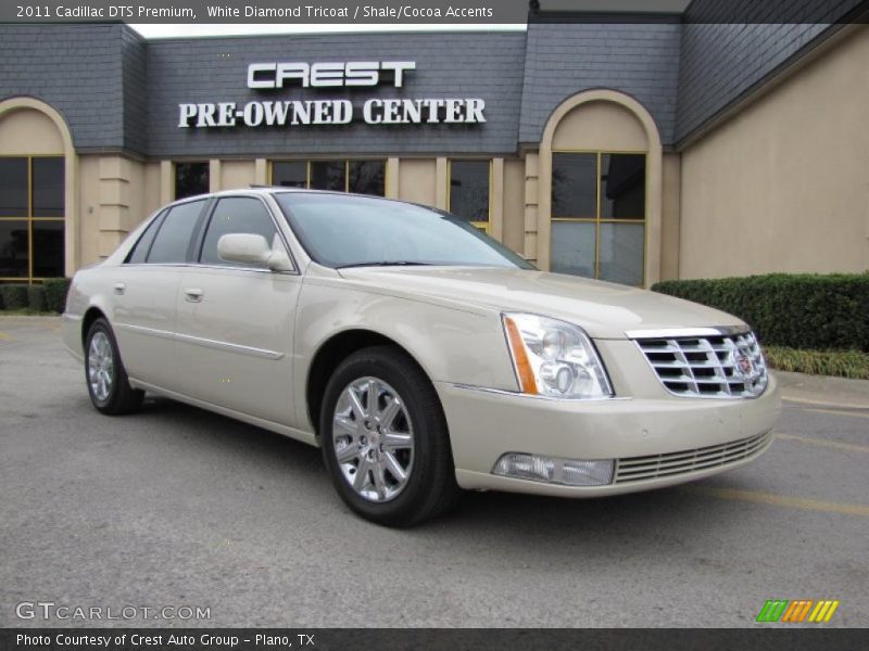 White Diamond Tricoat / Shale/Cocoa Accents 2011 Cadillac DTS Premium