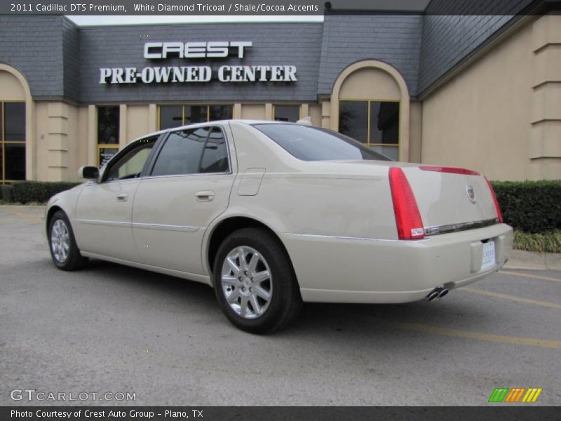 White Diamond Tricoat / Shale/Cocoa Accents 2011 Cadillac DTS Premium
