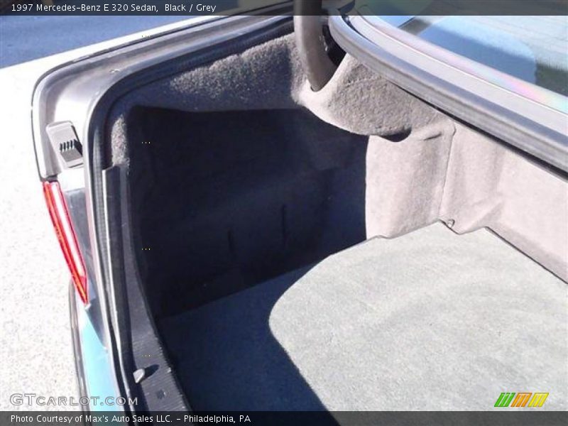 Black / Grey 1997 Mercedes-Benz E 320 Sedan
