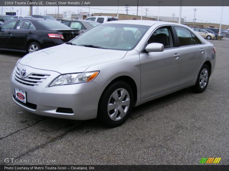 Classic Silver Metallic / Ash 2009 Toyota Camry LE
