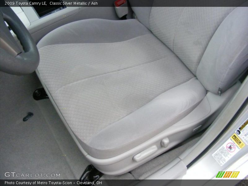 Classic Silver Metallic / Ash 2009 Toyota Camry LE