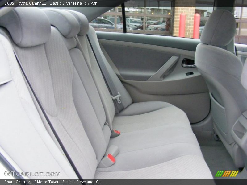 Classic Silver Metallic / Ash 2009 Toyota Camry LE