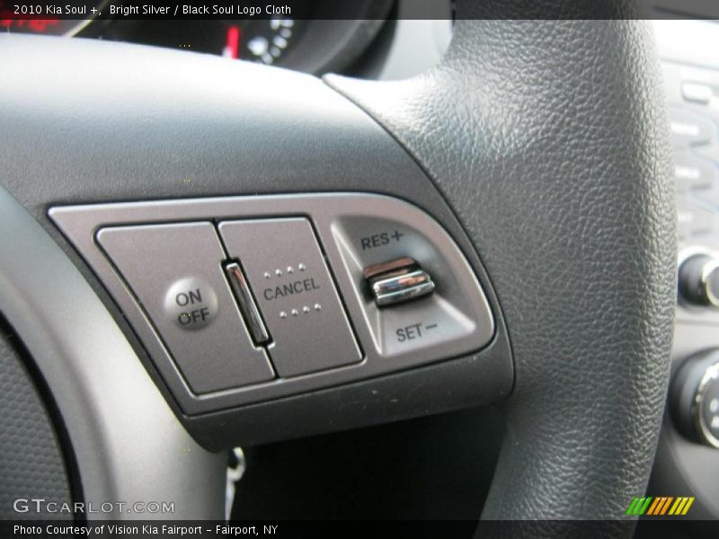 Bright Silver / Black Soul Logo Cloth 2010 Kia Soul +