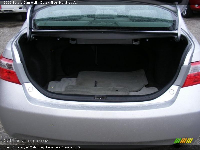 Classic Silver Metallic / Ash 2009 Toyota Camry LE