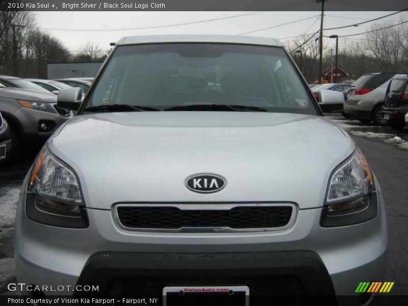 Bright Silver / Black Soul Logo Cloth 2010 Kia Soul +