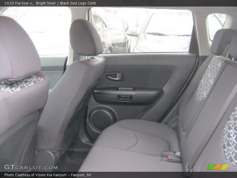 Bright Silver / Black Soul Logo Cloth 2010 Kia Soul +