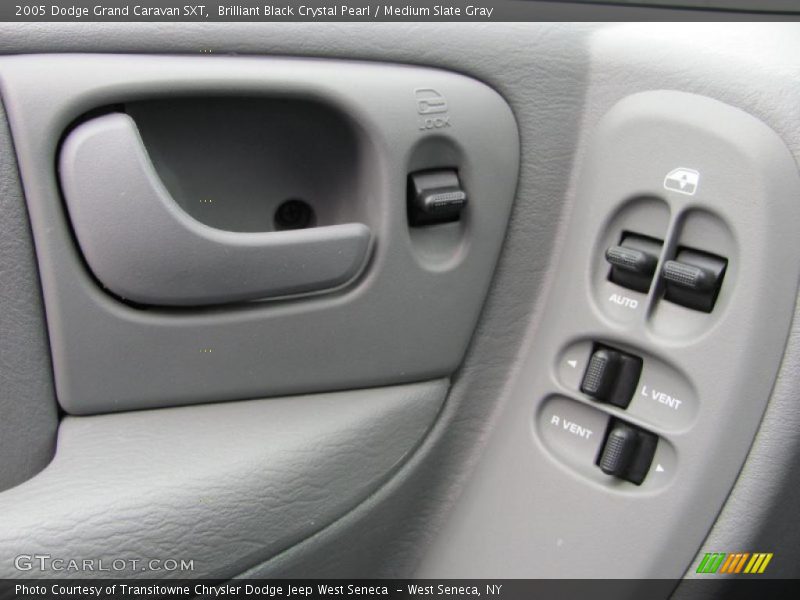 Brilliant Black Crystal Pearl / Medium Slate Gray 2005 Dodge Grand Caravan SXT