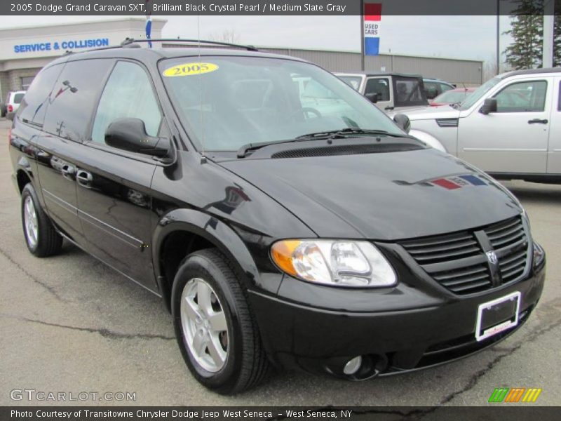 Brilliant Black Crystal Pearl / Medium Slate Gray 2005 Dodge Grand Caravan SXT