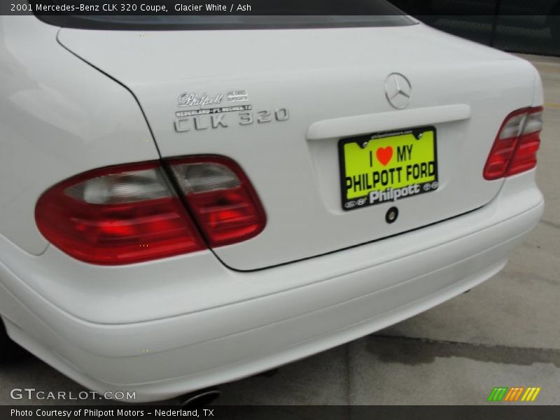Glacier White / Ash 2001 Mercedes-Benz CLK 320 Coupe