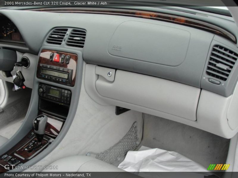 Glacier White / Ash 2001 Mercedes-Benz CLK 320 Coupe