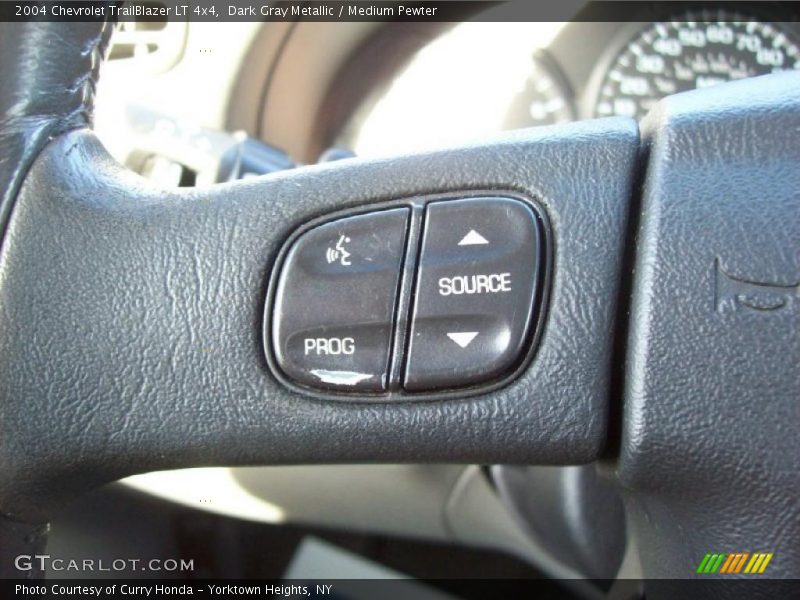 Dark Gray Metallic / Medium Pewter 2004 Chevrolet TrailBlazer LT 4x4