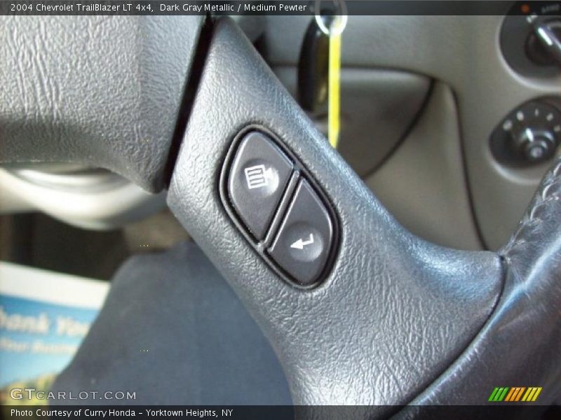 Dark Gray Metallic / Medium Pewter 2004 Chevrolet TrailBlazer LT 4x4