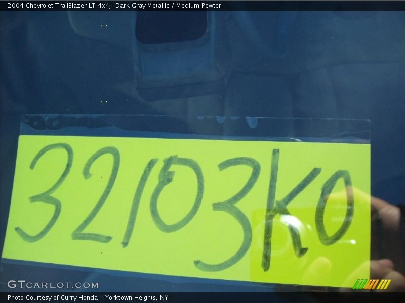 Dark Gray Metallic / Medium Pewter 2004 Chevrolet TrailBlazer LT 4x4