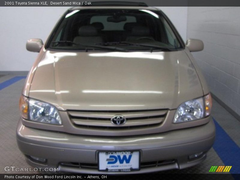 Desert Sand Mica / Oak 2001 Toyota Sienna XLE