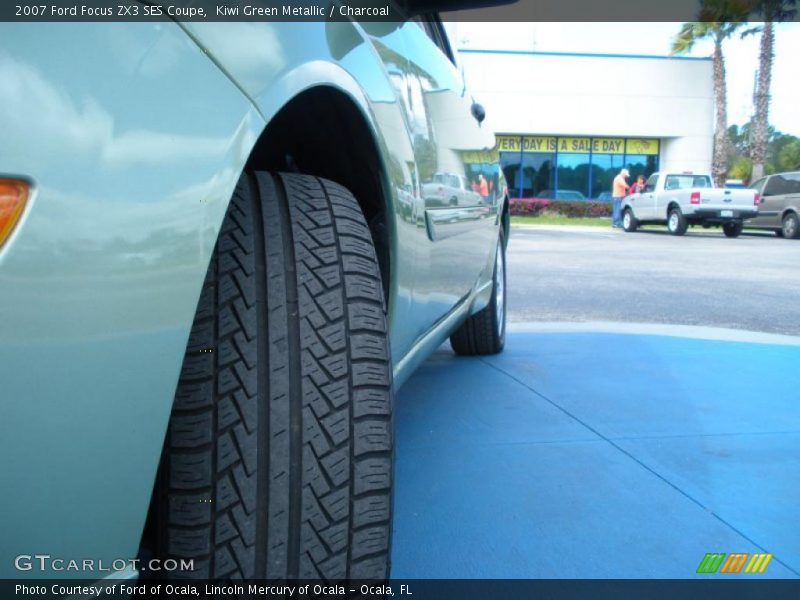 Kiwi Green Metallic / Charcoal 2007 Ford Focus ZX3 SES Coupe
