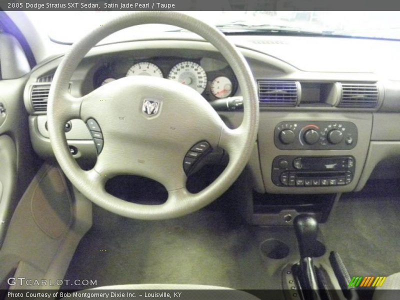 Satin Jade Pearl / Taupe 2005 Dodge Stratus SXT Sedan