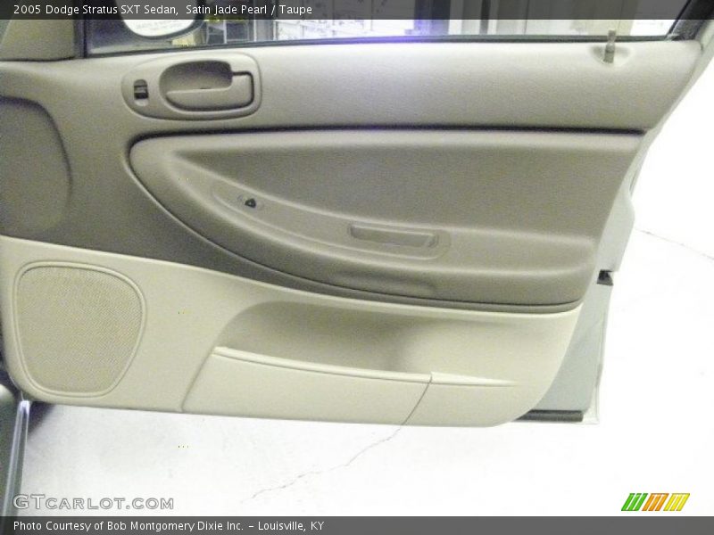 Satin Jade Pearl / Taupe 2005 Dodge Stratus SXT Sedan