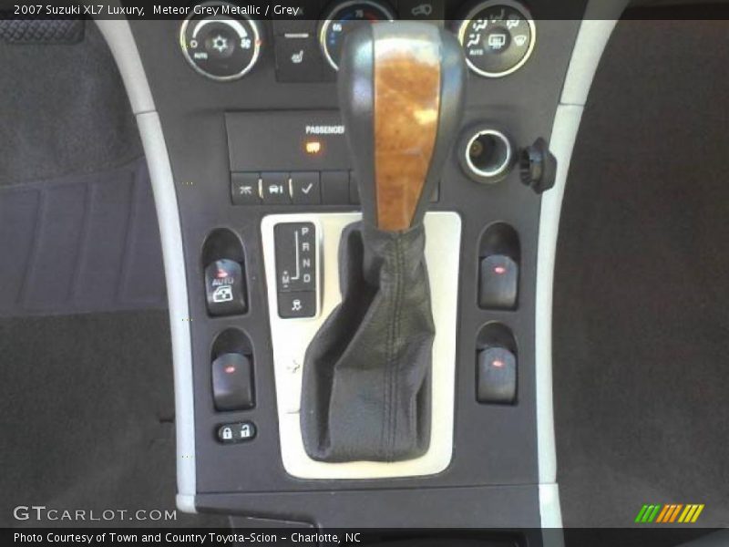  2007 XL7 Luxury 5 Speed Automatic Shifter